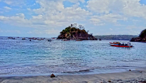 Crystal Bay Beach Penida Bali Trip
